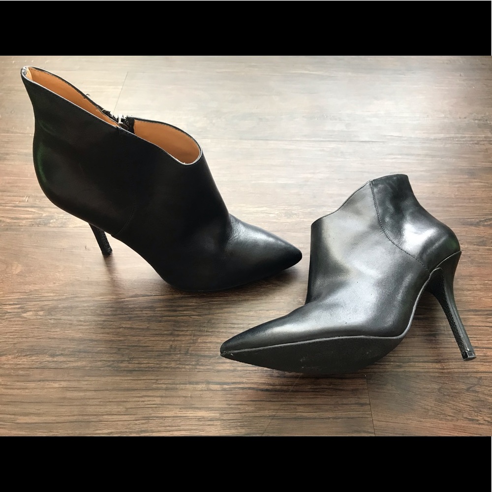 ENZO ANGIOLINI PARTIA BLACK LEATHER ANKLE BOOT
